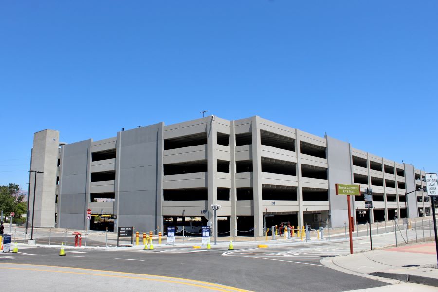 The new multi-level Economy Parking Garage is located in the northeast corner of the Airport.